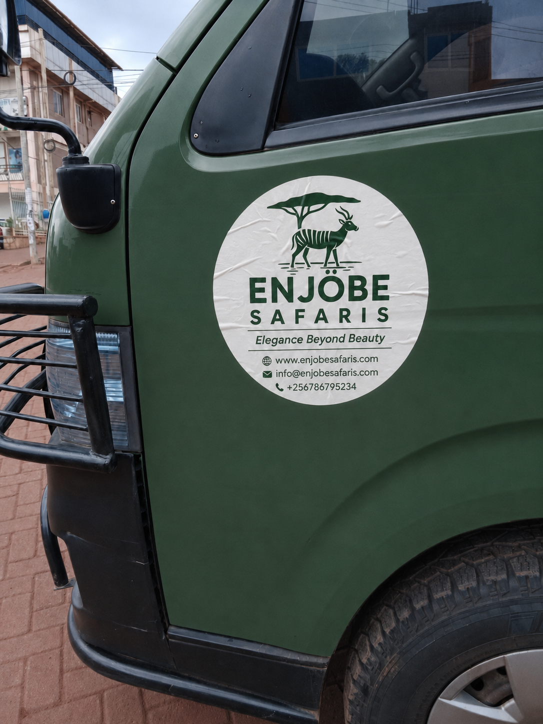 Enjobe Safari vehicle preparing for a trip